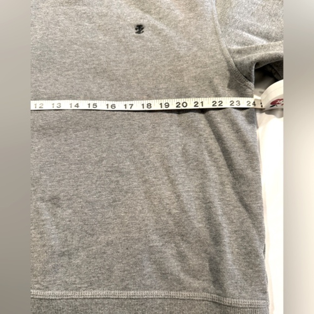 Vintage IZOD Gray Crewneck Sweatshirt – Men’s Size L, Like New - Picture 6 of 10